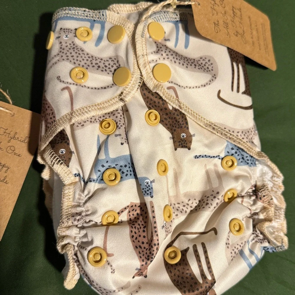Brand New (with tags) HappyBeeHind 100% Cotton AIO Cloth Diaper Set - Picture 5 of 10